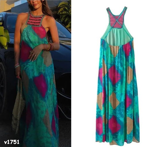 Vestido estampado verde con rosa con detalle bordado