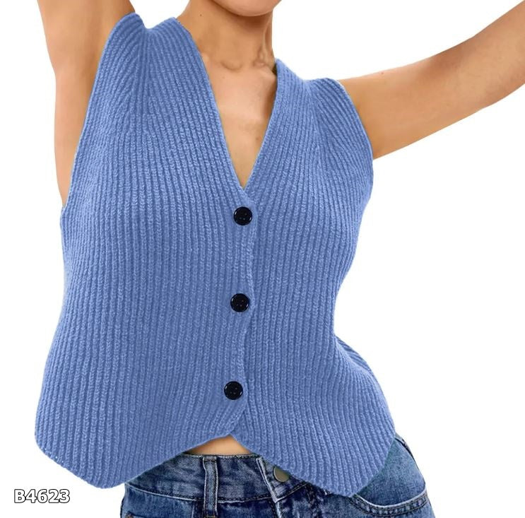 Blusa tipo suéter desmangado morado o azul