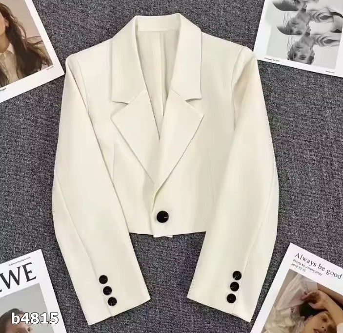 Blazer tipo crop top manga larga beige