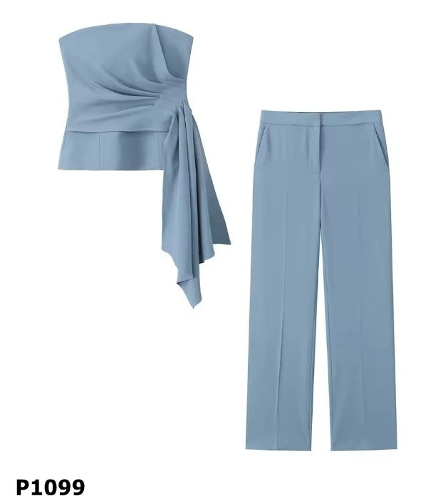 Set celeste con top straple y pantalón