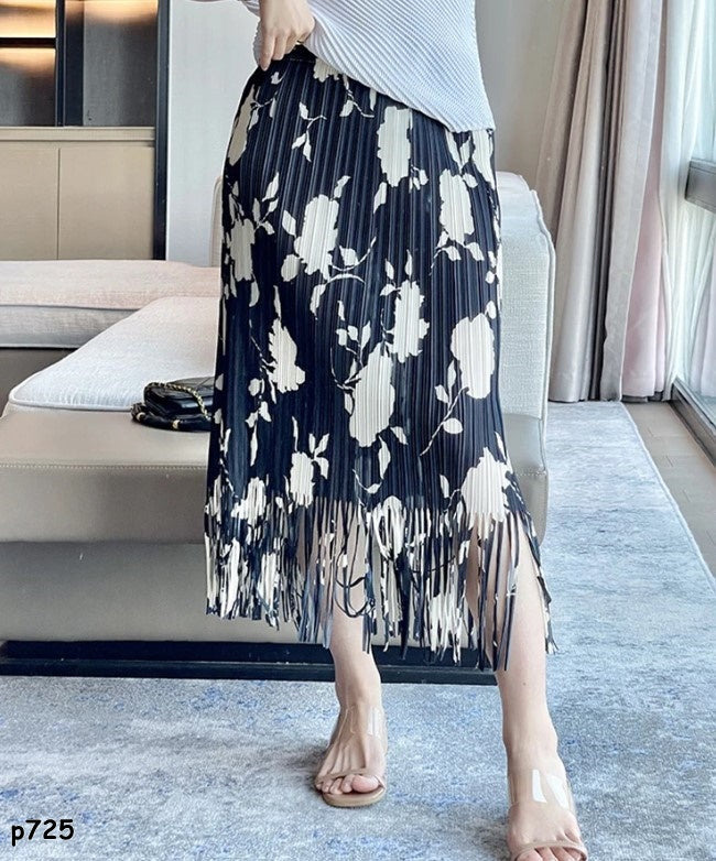 Falda estampada blanco y negro tassel