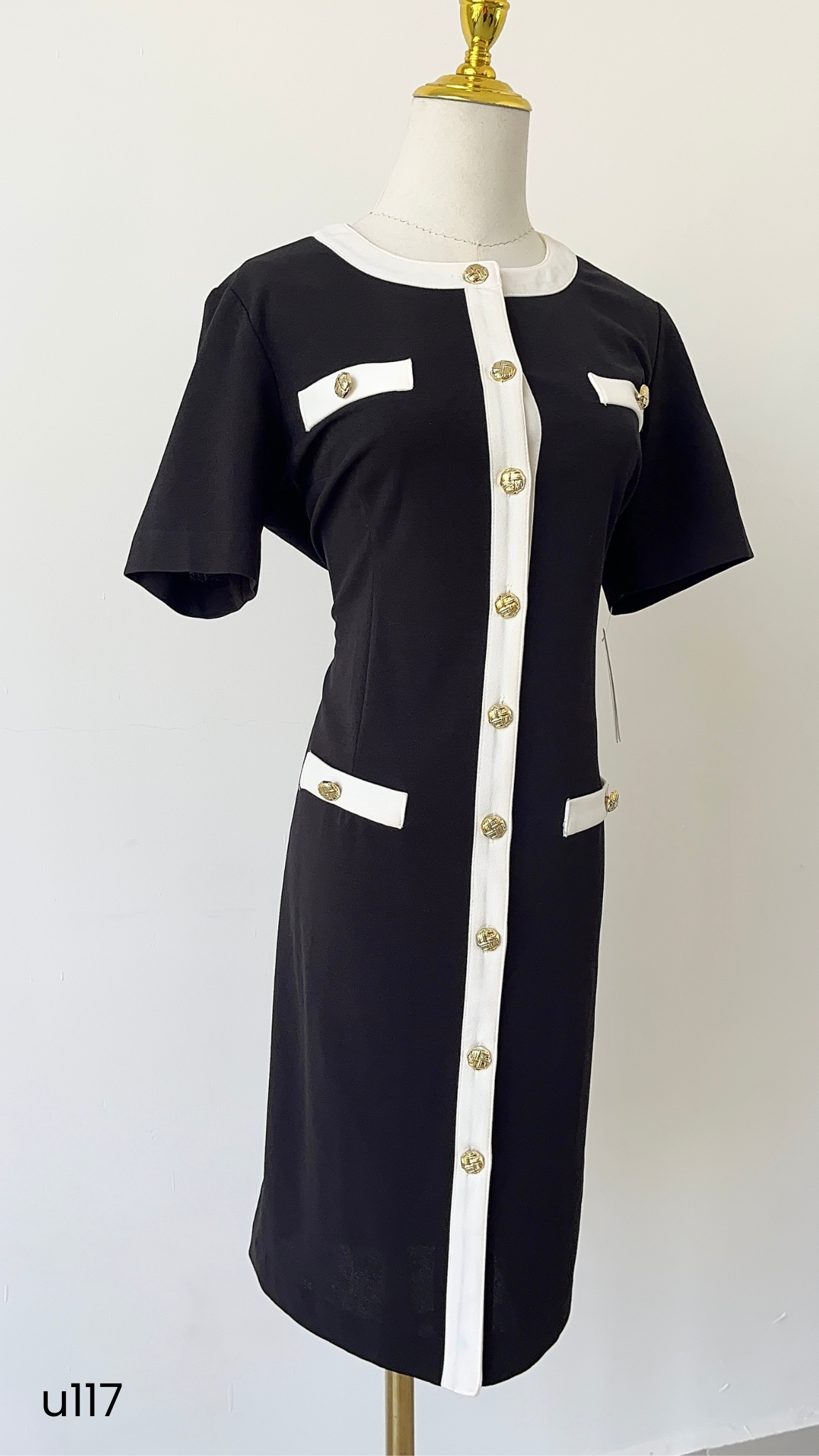 Vestido formal blanco y negro manga corta