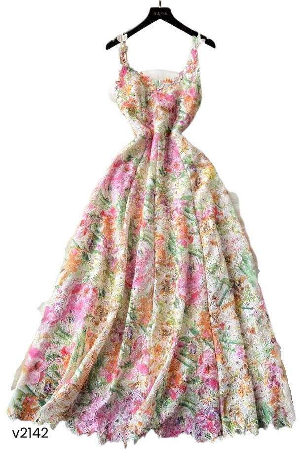 Vestido midi de blonda floreado en rosa y verde