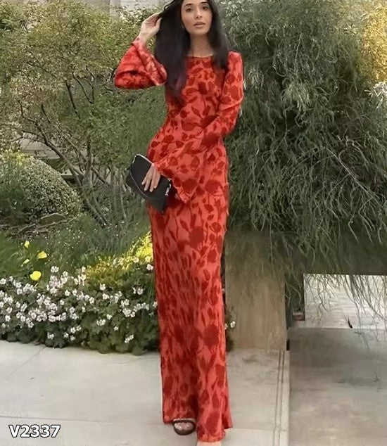 Vestido color coral con rojo estampado manga larga