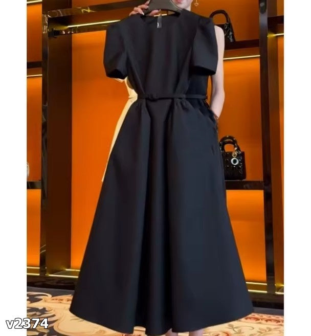 Vestido negro campana con faja