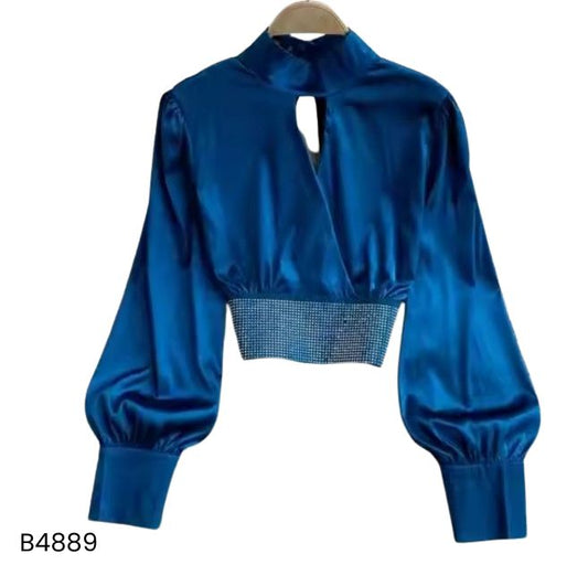 Top azul o rojo con pedrería