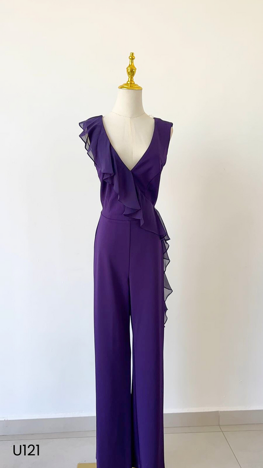 Jumpsuit en color morado desmangado formal
