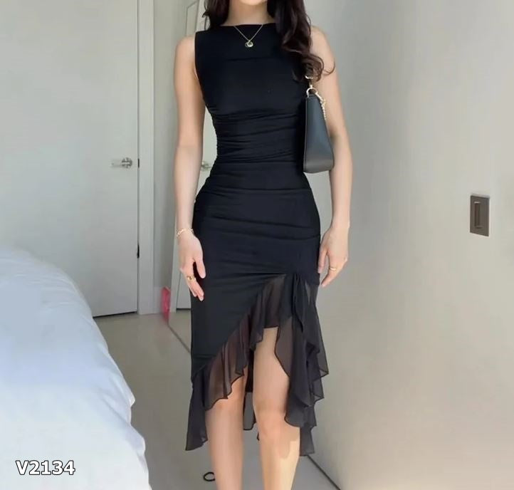 Vestido negro ajustado corte sirena