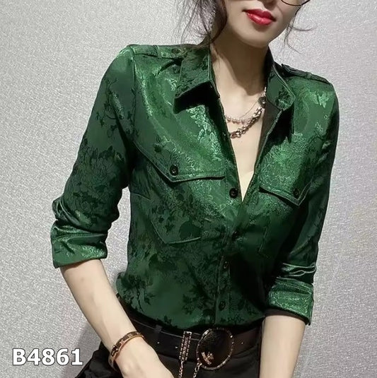 Blusa manga larga de seda con flores