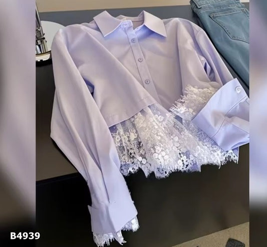 Blusa lila con blonda manga larga