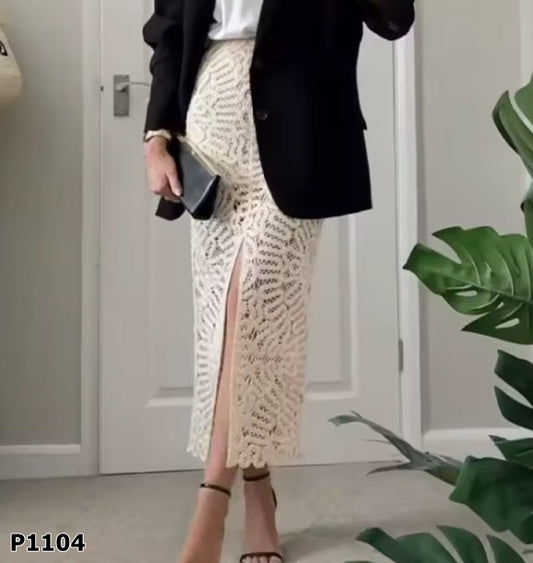 Falda crochet color beige