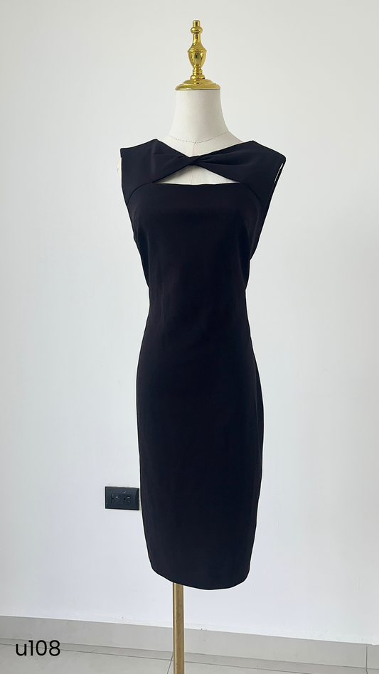 Vestido ajustado negro formal desmangado