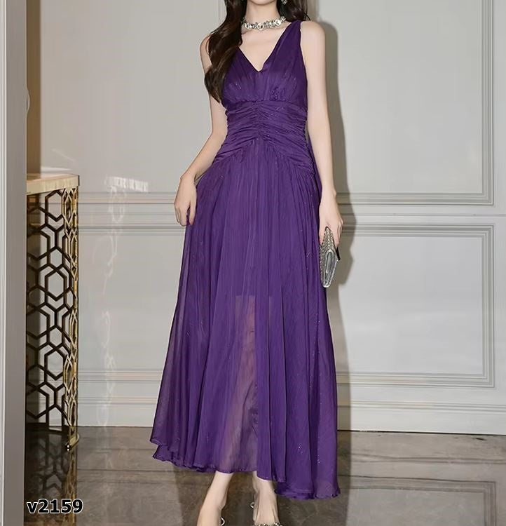 Vestido morado desmangado formal